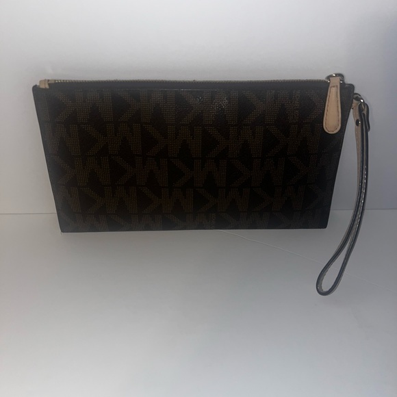 Michael Kors Signature Wristlet (Brown) - Picture 2 of 11